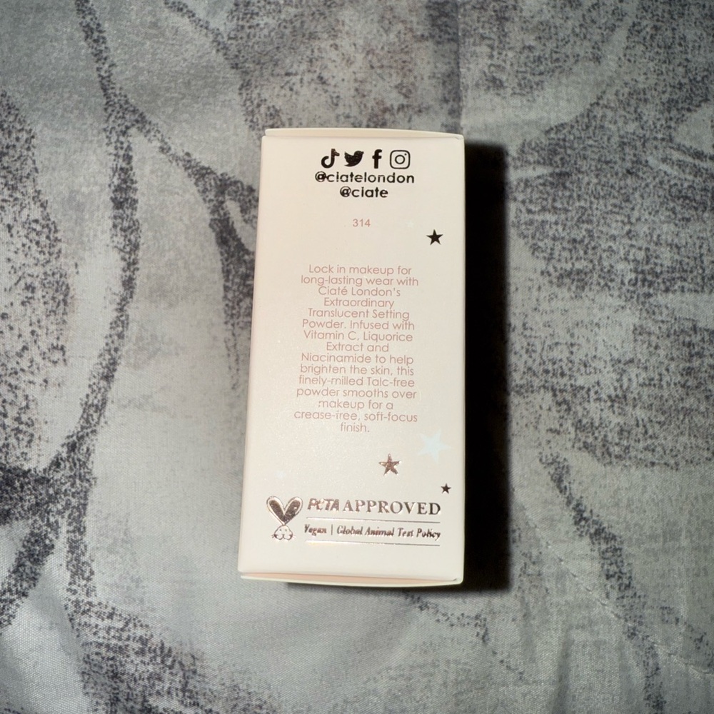 Ciate Translucent Powder - Picture 4 of 10